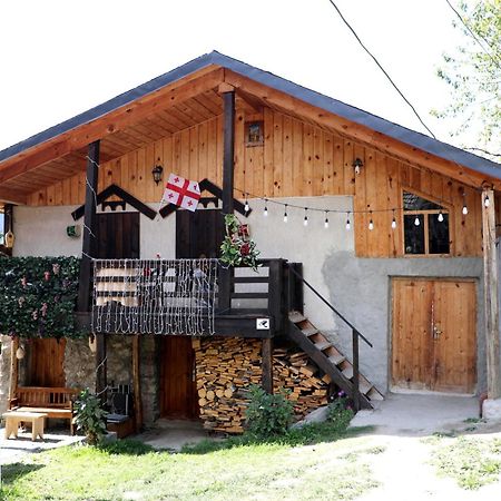 Nadia Guesthouse Местія Екстер'єр фото
