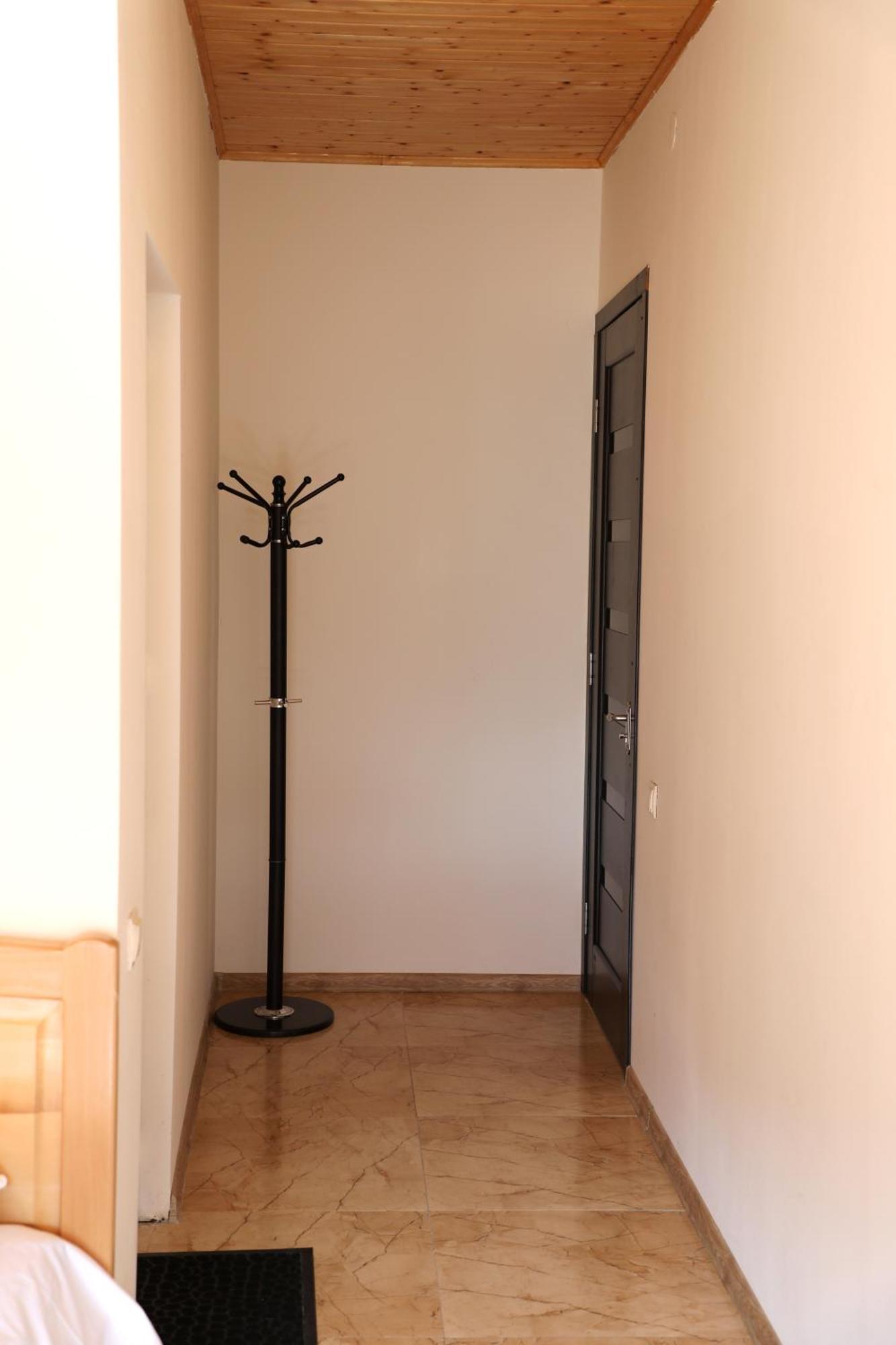 Nadia Guesthouse Местія Екстер'єр фото
