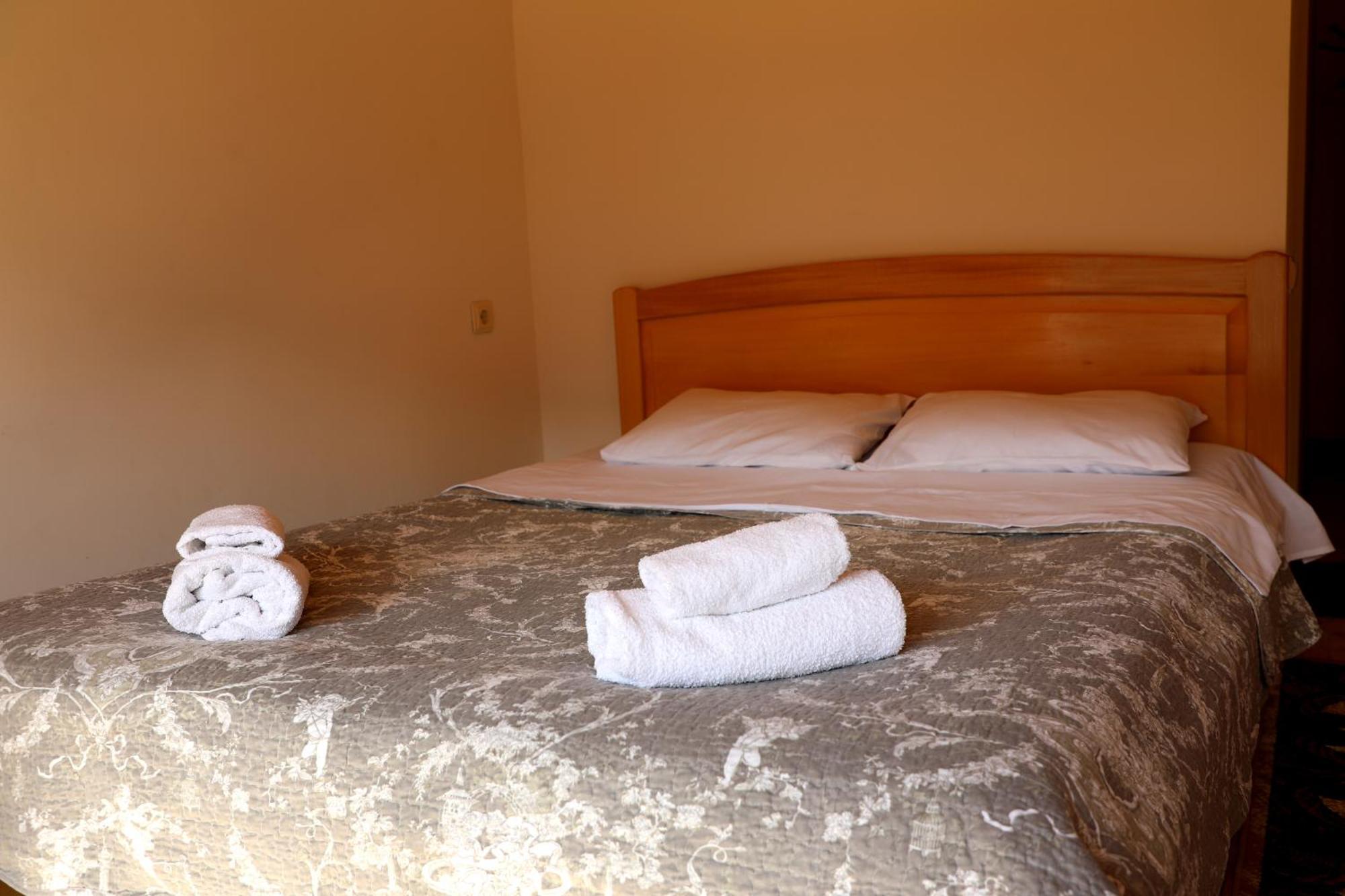 Nadia Guesthouse Местія Екстер'єр фото