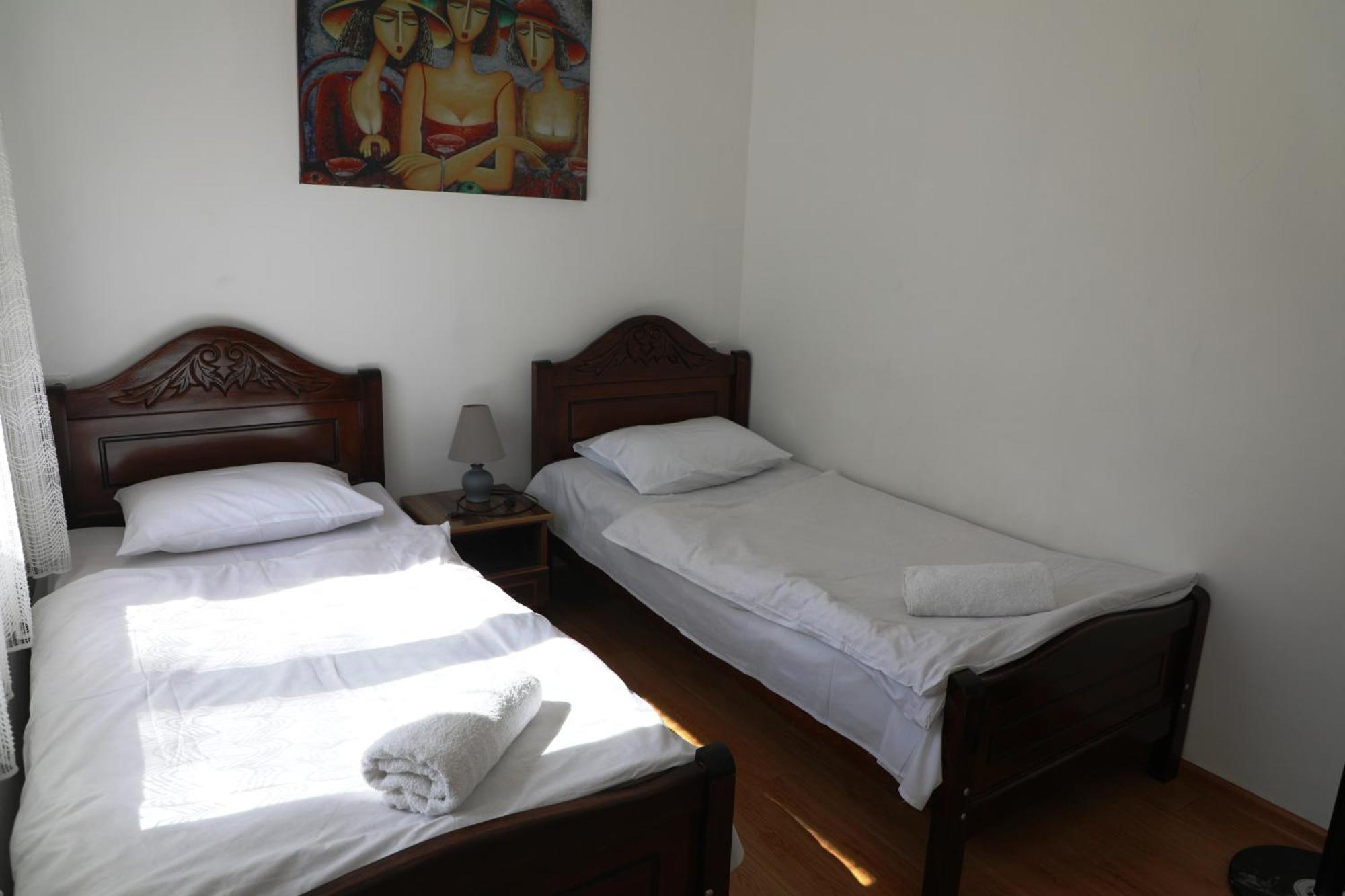 Nadia Guesthouse Местія Екстер'єр фото