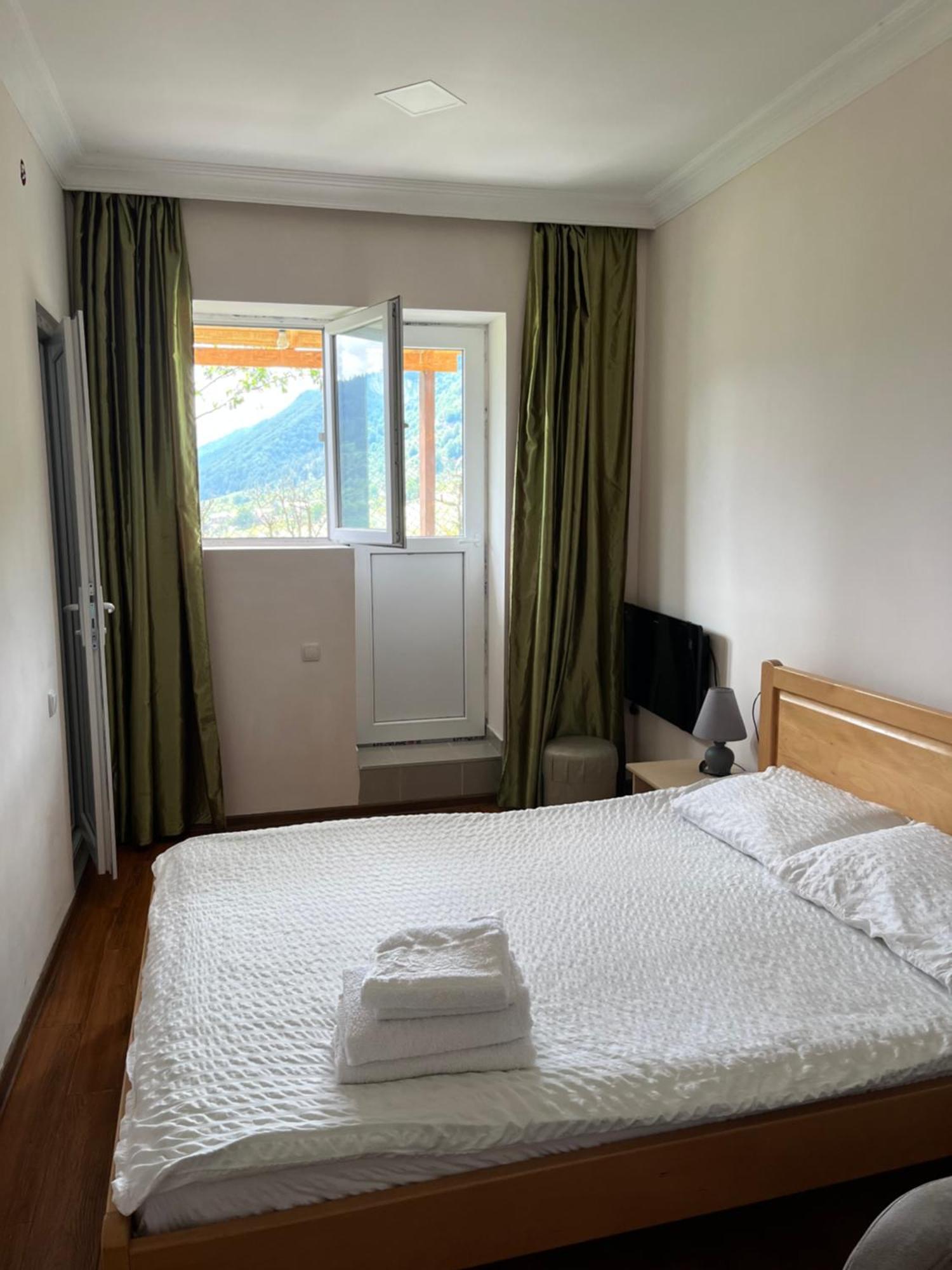 Nadia Guesthouse Местія Екстер'єр фото